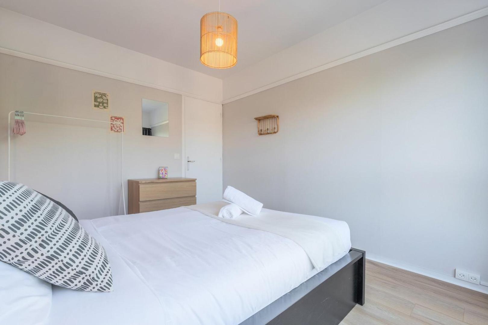 Spacious 3 Bedroom Apartment & Private Parking! Lambersart Exteriér fotografie